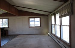 719 3rd St NE, Clarion, IA 50525