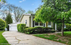 847 Warner Avenue, Mason, MI 48854