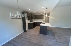 1359 S Mahn Avenue, Springfield, MO 65802