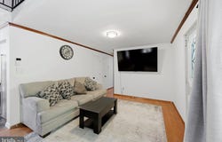 801 E PENN PINES Boulevard, ALDAN, PA 19018