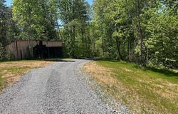 Greenbrier Rd, Breeding, KY 42715