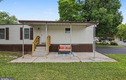 26 DAVIS Avenue, GETTYSBURG, PA 17325