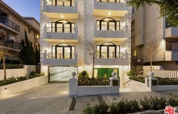 11923 Gorham Ave, Los Angeles, CA 90049