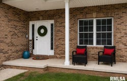 1817 AUTUMN Ridge, Washington, IL 61571
