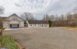 19 SCRABBLE Road, BOSTON, VA 22713