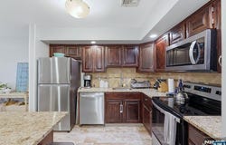 5 S Maple Avenue, Park Ridge, NJ 07656