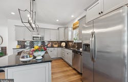 11 NUTHATCH DR., GETTYSBURG, PA 17325