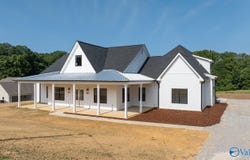 220 Prince Circle, Laceys Spring, AL 35754
