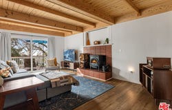 2595 Sunset Dr, Running Springs, CA 92382