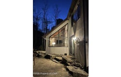 57 Fox Lane, Harveys Lake, PA 18618