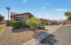 5221 E SAGUARO Circle, Phoenix, AZ 85044