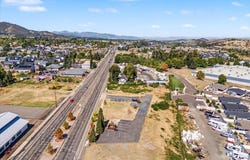 331 S Pacific Highway, Talent, OR 97540