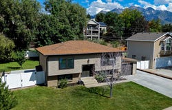 8523 S KELSCH Dr E, Sandy, UT 84093