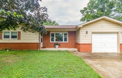 711 E National Avenue, Richland, MO 65556