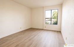 1050 E Ramon Rd, Palm Springs, CA 92264