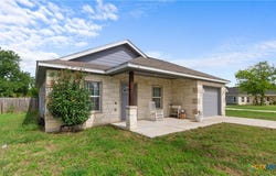 104 Avenue B, Moody, TX 76557