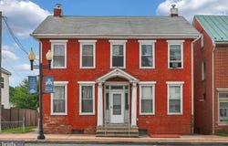 43 W MAIN Street, ANNVILLE, PA 17003