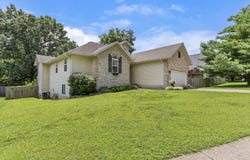 1212 W Merlin Drive, Ozark, MO 65721