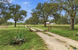 266 Catfish Lane, Lockhart, TX 78644