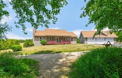 6880 E CHERRY HILL Road, RIDOTT, IL 61067