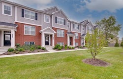 230 Timberleaf Circle, Roselle, IL 60172