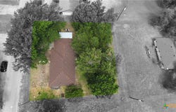 802 W 25th Street, Cameron, TX 76520