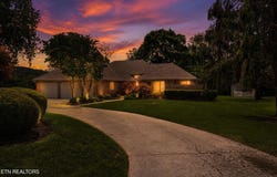 452 Mariner Point Drive, Clinton, TN 37716
