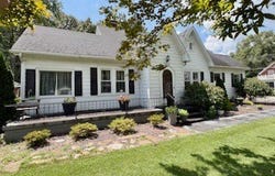 300 Plum St., Carmi, IL 62821