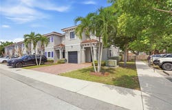16335 SW 44th Ter, Miami, FL 33185