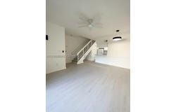 18316 NW 68th Ave, Hialeah, FL 33015