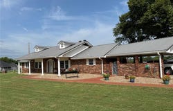 472481 E 1120 Road, Muldrow, OK 74948