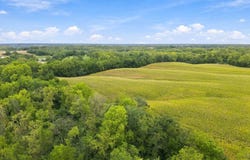 32nd Ave E, Milan, IL 61264