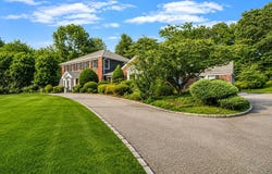 10 Springmeadow Drive, Kings Park, NY 11754