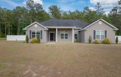 6708 Mamie's Drive, Blackshear, GA 31516