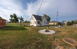910 Bruce Street, Perryville, MO 63775