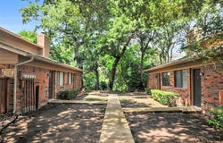 5720 Cedar Creek Drive, Benbrook, TX 76109