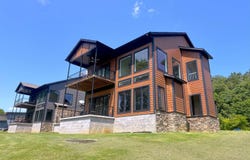 61 SOWBUG CIRCLE, Cotter, AR 72626