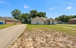 501 Noah Ln, Lindale, TX 75771