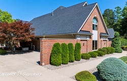 5590 Pine Gate Drive, Saginaw, MI 48603