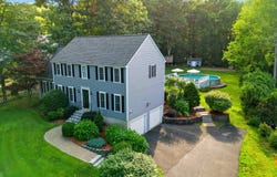 16 Alyssa Drive, Derry, NH 03038