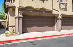 425 S Meadowbrook Dr, San Diego, CA 92114