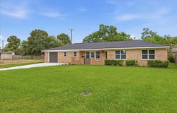 1716 Avenue E, Nederland, TX 77627