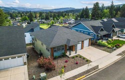 1447 ELM Ave, CottageGrove, OR 97424