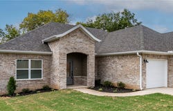 95 W Watson Lane, Farmington, AR 72730
