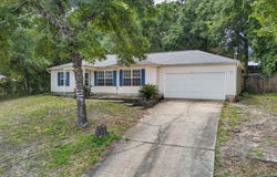 326 Lakeview Drive, Crestview, FL 32536