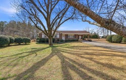 1507 NE 3RD St, Jasper, AL 35504