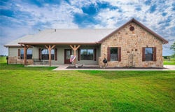877 County Road 455, Coupland, TX 78615
