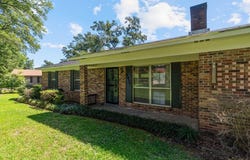 2072 Oakhurst Drive, GRENADA, MS 38901