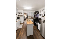 605 SE SCHOOL St, Enterprise, OR 97828