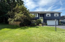 5202 Linden ct, Schenectady, NY 12303